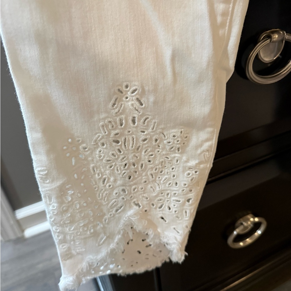 White Eyelet Detail Capris Pants